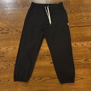 Women’s Black Vuori Miles Jogger, Size S